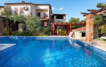 Location Maison 21 personnes à Vir - Photo 9