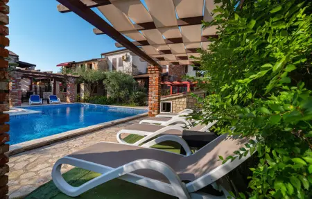 Location Maison 21 personnes à Vir - Photo 12