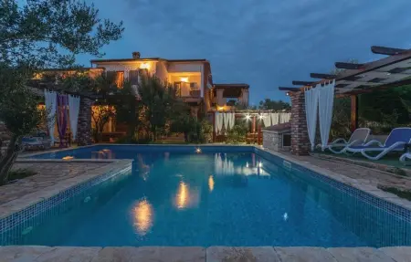 Location Maison 21 personnes à Vir - Photo 26