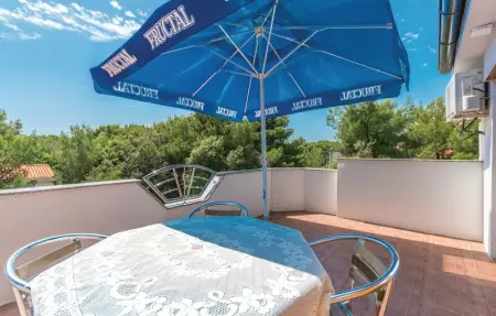 Location Maison 8 personnes à Pakostane - Photo 9