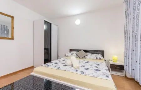 Location Maison 8 personnes à Pakostane - Photo 19