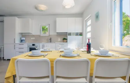 Location Maison 8 personnes à Milna - Photo 2