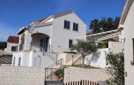 Location Maison 8 personnes à Milna - Photo 6