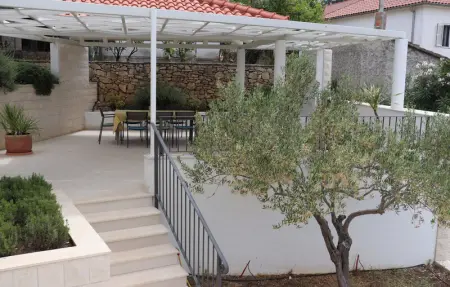 Location Maison 8 personnes à Milna - Photo 7