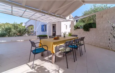 Location Maison 8 personnes à Milna - Photo 9