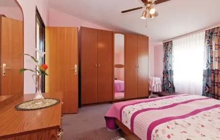 Location Maison 12 personnes à Podgradina - Photo 25