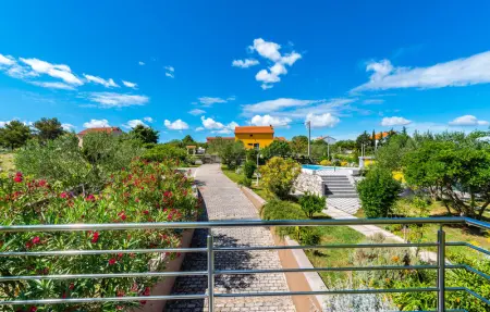 Location Maison 12 personnes à Podgradina - Photo 35