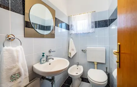 Location Maison 12 personnes à Podgradina - Photo 43