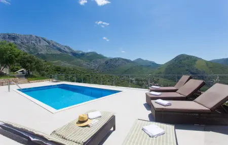 Nice home in Zrnovnica, Maison 8 personnes à Zrnovnica - Photo 9