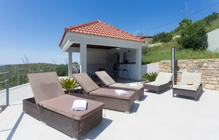 Nice home in Zrnovnica, Maison 8 personnes à Zrnovnica - Photo 10