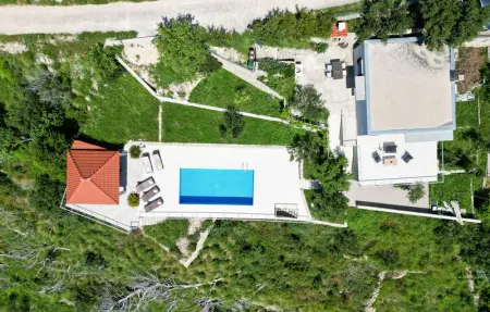 Nice home in Zrnovnica, Maison 8 personnes à Zrnovnica - Photo 15