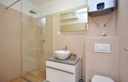 Nice home in Zrnovnica, Maison 8 personnes à Zrnovnica - Photo 37