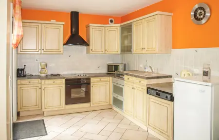 Location Maison 8 personnes à St Martin des Pres - Photo 4