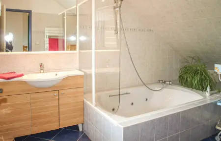 Location Maison 8 personnes à St Martin des Pres - Photo 6