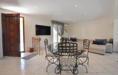 Location Maison 6 personnes à Bagnols en Forêt - Photo 2