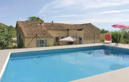 Location Maison 6 personnes à St. Julien de Peyrolas - Photo 9