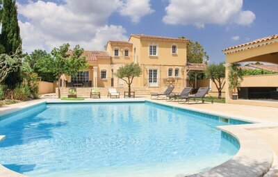 Maison 10 personnes à Rochefort du Gard FLG390