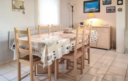 Nice home Saint Germain, Maison 6 personnes à Saint Germain sur Ay - Photo 3