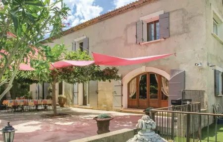 Location Maison 8 personnes à Châteaurenard - Photo 4