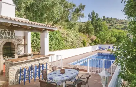 Location Maison 15 personnes à Sayalonga - Photo 2