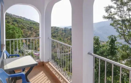 Location Maison 15 personnes à Sayalonga - Photo 8