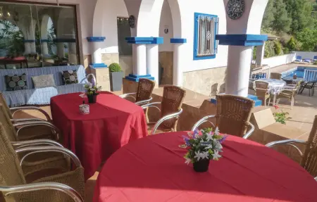 Location Maison 15 personnes à Sayalonga - Photo 10