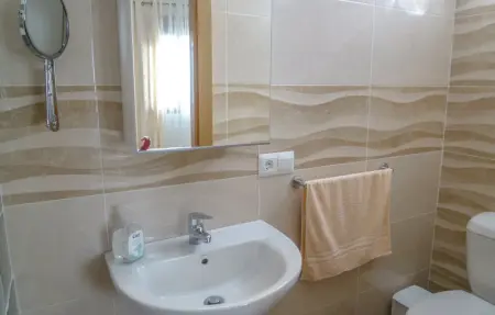 Location Maison 15 personnes à Sayalonga - Photo 30