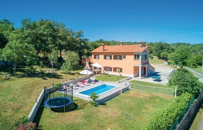 Maison 8 personnes à Krsan CIK041