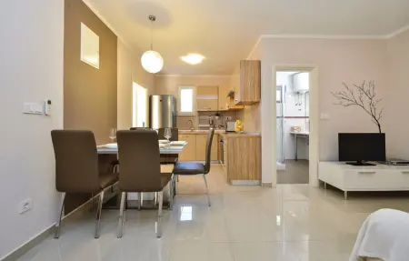 Location Maison 8 personnes à Murter - Photo 1