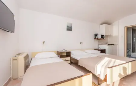 Location Appartement 3 personnes à Sveti Filip i Jakov - Photo 7