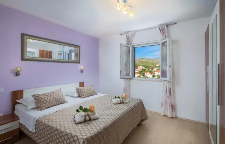 Location Maison 11 personnes à Milna - Photo 3