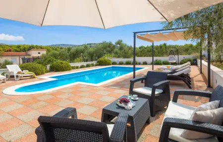 Location Maison 11 personnes à Milna - Photo 11