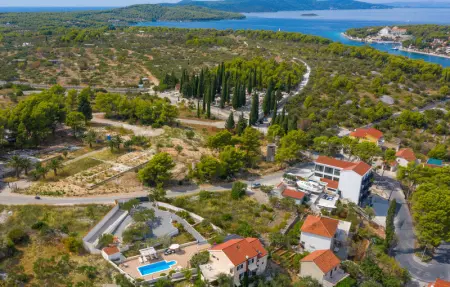 Location Maison 11 personnes à Milna - Photo 16