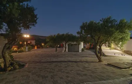 Location Maison 11 personnes à Milna - Photo 27