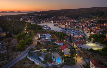 Location Maison 11 personnes à Milna - Photo 30