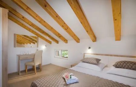 Location Maison 11 personnes à Milna - Photo 39