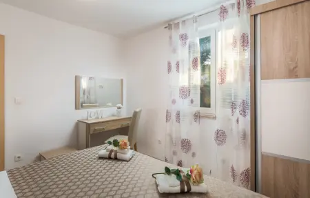 Location Maison 11 personnes à Milna - Photo 41