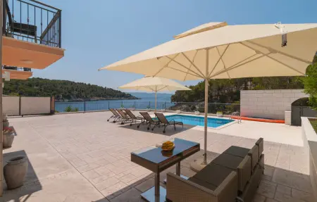 Location Maison 8 personnes à Milna - Photo 9