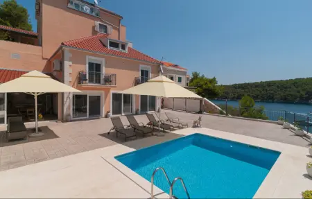 Location Maison 8 personnes à Milna - Photo 12