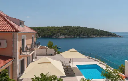 Location Maison 8 personnes à Milna - Photo 20