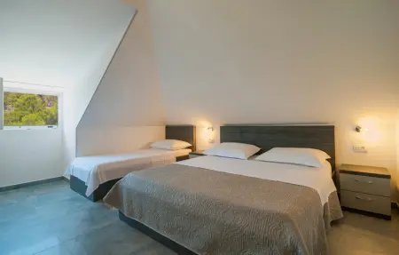 Location Maison 8 personnes à Milna - Photo 32