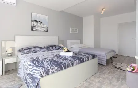 Location Maison 10 personnes à Kucine - Photo 31