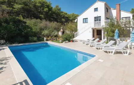 Location Maison 18 personnes à Lumbarda - Photo 9