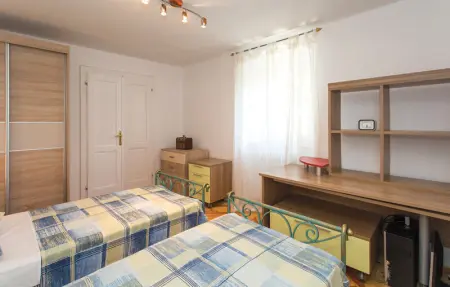 Location Maison 11 personnes à Sinj - Photo 33