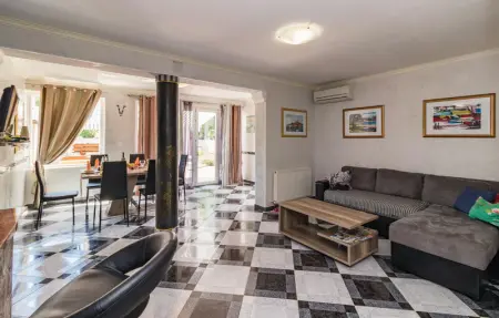 Location Maison 12 personnes à Valbandon - Photo 1