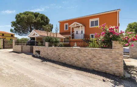 Location Maison 12 personnes à Valbandon - Photo 2