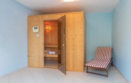 Location Maison 10 personnes à Tinjan - Photo 26