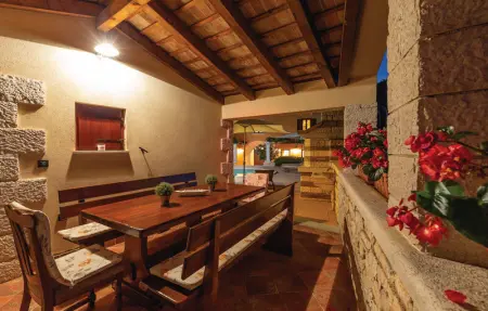 Location Maison 10 personnes à Tinjan - Photo 31