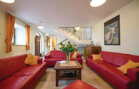 Location Maison 10 personnes à Tinjan - Photo 32