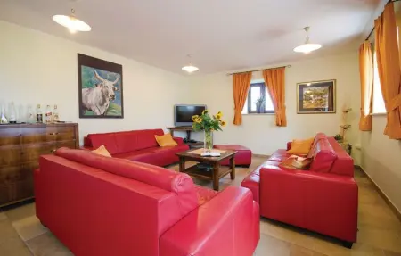 Location Maison 10 personnes à Tinjan - Photo 33